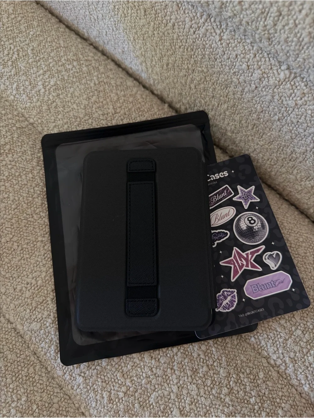 Basic Amazon kindle 6” Burgundy Croc Tablet Cover -